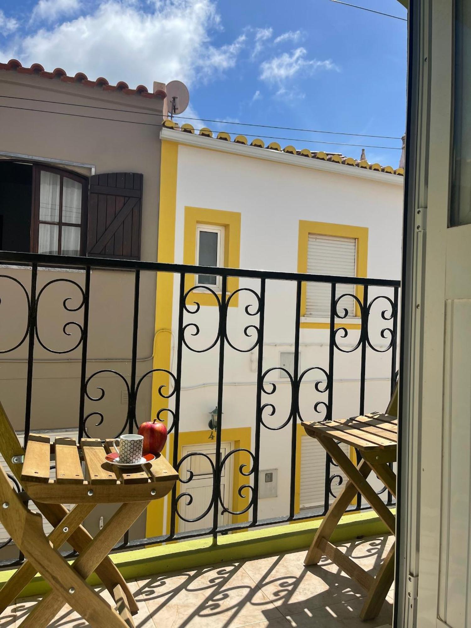 Little Hikers Hostel Raposeira  Esterno foto